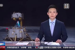 布克：我们要在身体对抗方面适应季后赛 我太早3犯了